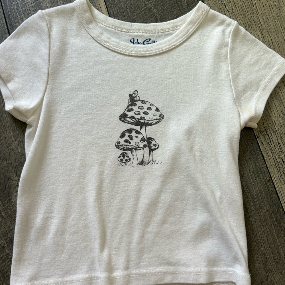 John galt/brandy Melville baby Tee with cute mushroom detail